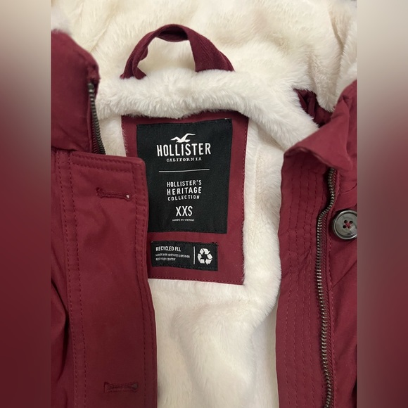 Hollister Burgundy Parka - Picture 3 of 4